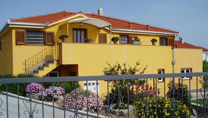 Sonnige Villa w Kastel Gomilica