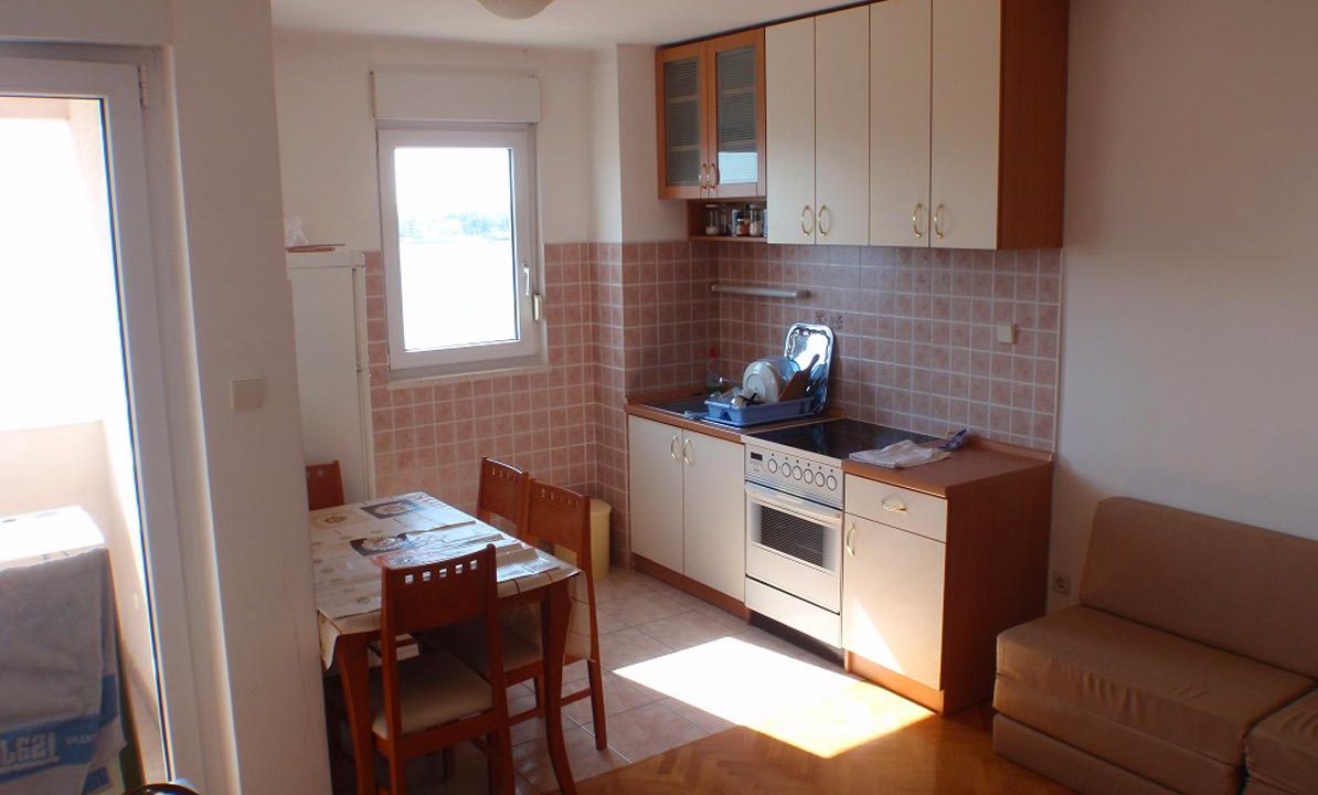 Apartment-in-die-Nähe-von-Split-Strozanac-(3)