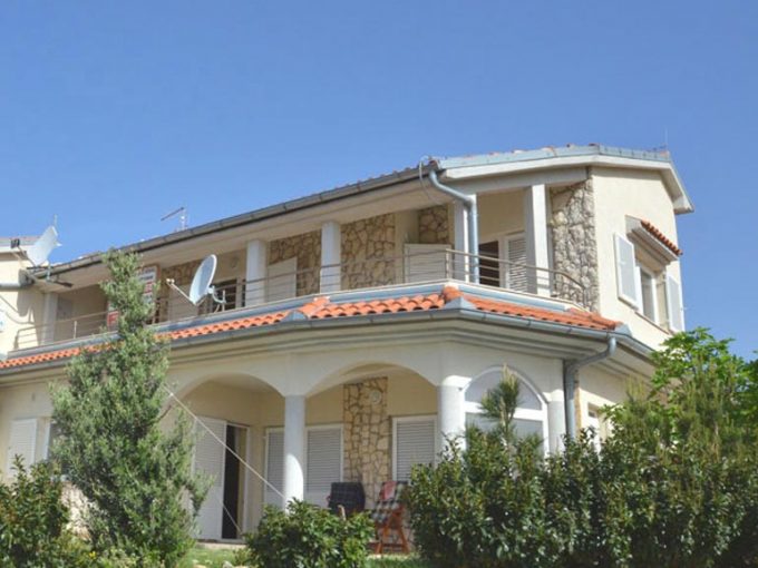 Haus-mit-Meerblick-in-Novi-Winodolsk