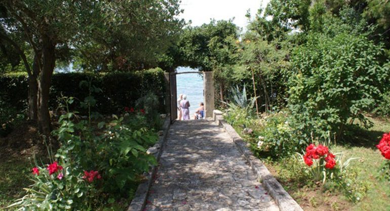 Grundstück in erster Reihe zum Meer